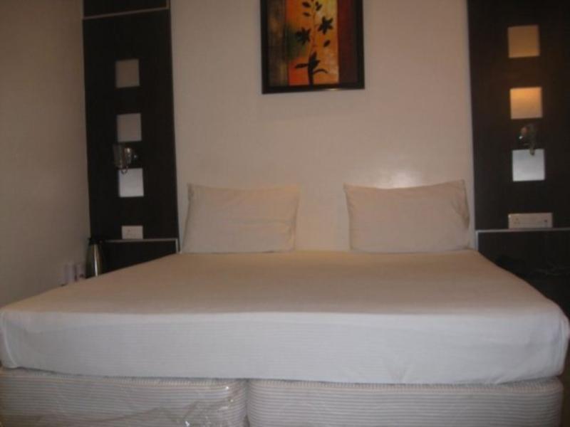 Hotel D'Grand Bareilly Ngoại thất bức ảnh