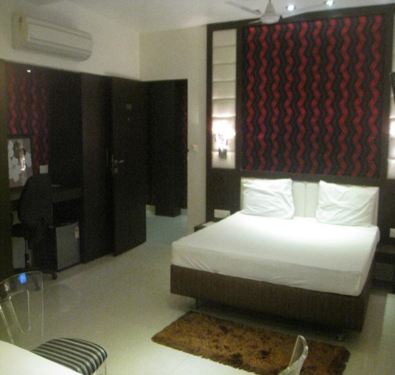 Hotel D'Grand Bareilly Ngoại thất bức ảnh