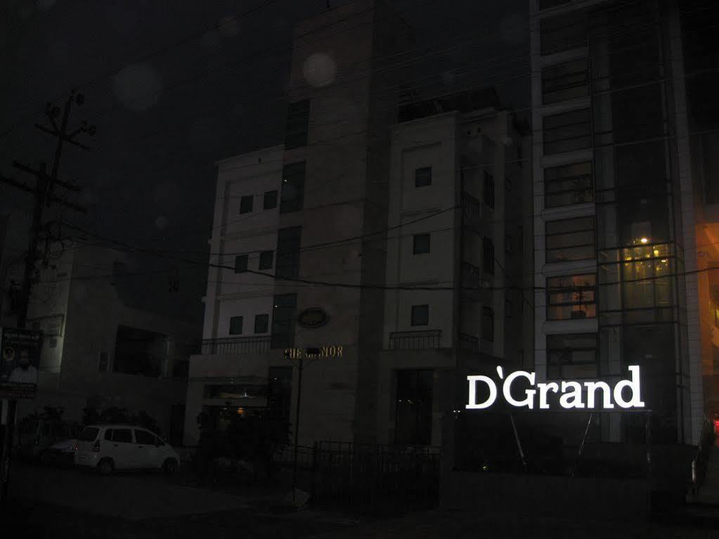Hotel D'Grand Bareilly Ngoại thất bức ảnh